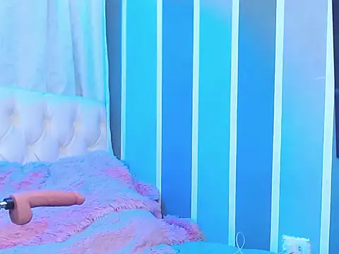 Snapshot of Sexys_Boys_Hot1 chatting on 01.15.25 Sexys Boys Hot1 online show from 01.15.25