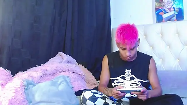 Snapshot of Sexys_Boys_Hot1 chatting on 01.28.25 Sexys Boys Hot1 online show from 01.28.25