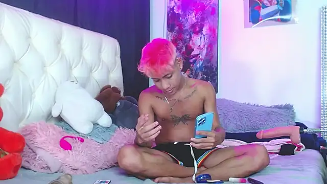 Snapshot of Sexys_Boys_Hot1 chatting on 01.30.25 Sexys Boys Hot1 online show from 01.30.25