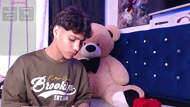 Snapshot of Sexys_Boys_Hot1 chatting on 11.09.25 Sexys Boys Hot1 online show from 11.09.25