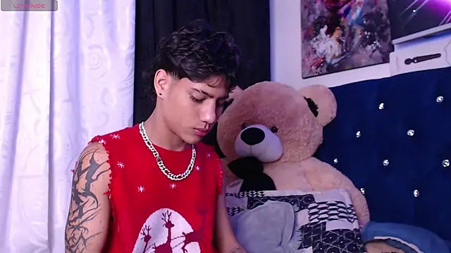 Snapshot of Sexys_Boys_Hot1 chatting on 11.20.25 Sexys Boys Hot1 online show from 11.20.25