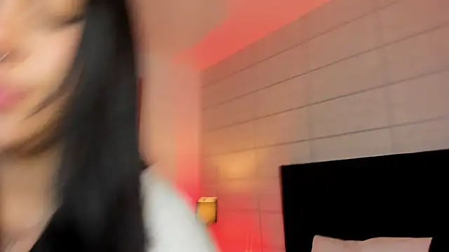 Christine Laam online show from 12.01.25