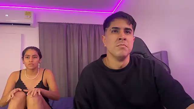 Snapshot of dereckbrownn chatting on 01.19.25 dereckbrownn online show from 01.19.25