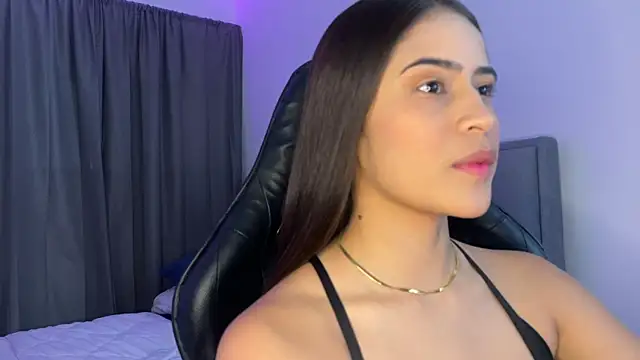 Snapshot of dereckbrownn chatting on 03.18.25 dereckbrownn online show from 03.18.25