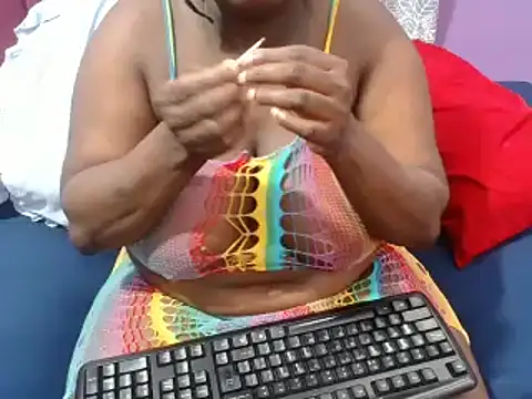 DARKGIANTMELANIN online show from 03.12.25