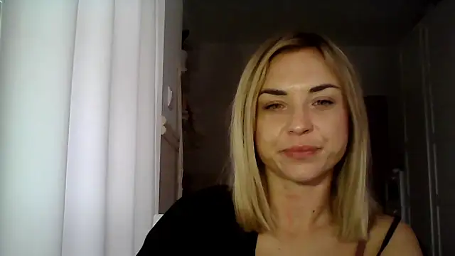 Snapshot of ashley_xlove chatting on 12.10.24 ashley xlove online show from 12.10.24