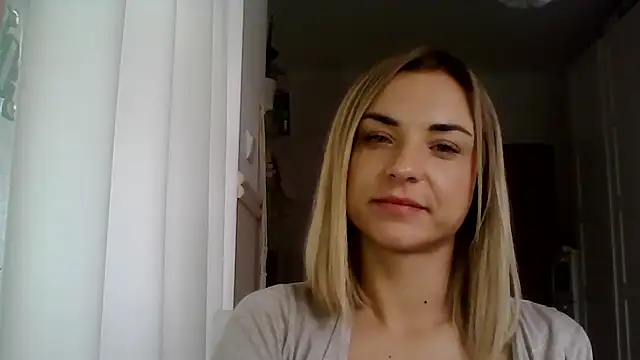 Snapshot of ashley_xlove chatting on 12.11.24 ashley xlove online show from 12.11.24