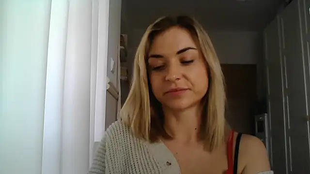 Snapshot of ashley_xlove chatting on 01.22.25 ashley xlove online show from 01.22.25