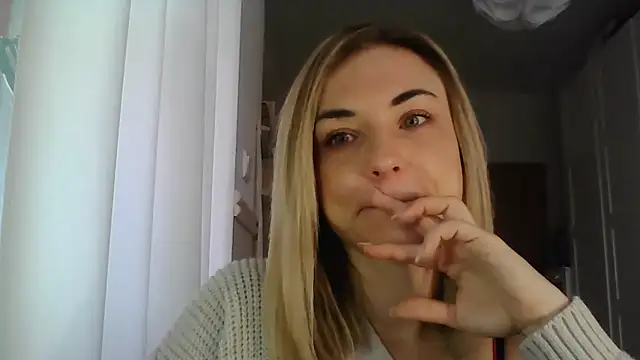 Snapshot of ashley_xlove chatting on 01.24.25 ashley xlove online show from 01.24.25