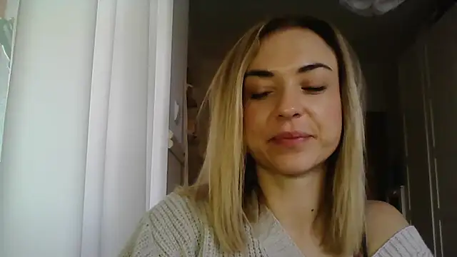 Snapshot of ashley_xlove chatting on 02.04.25 ashley xlove online show from 02.04.25