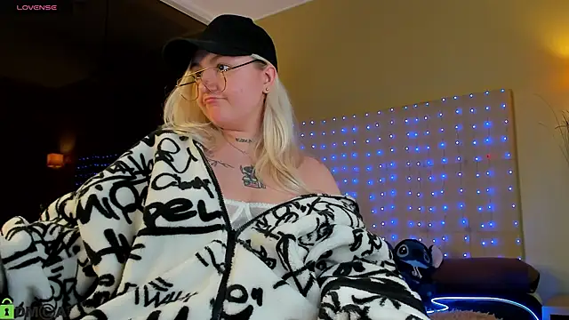 Debbie Taylor online show from 04.18.26