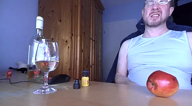 Snapshot of Tom_PP_cgn chatting on 02.27.25 Tom PP cgn online show from 02.27.25
