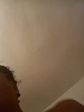 Snapshot of miamiworld chatting on 03.18.25 miamiworld online show from 03.18.25