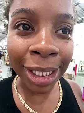 Snapshot of miamiworld chatting on 10.21.25 miamiworld online show from 10.21.25