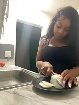 Snapshot of miamiworld chatting on 11.12.25 miamiworld online show from 11.12.25