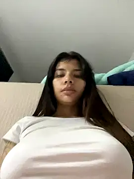 Snapshot of adop_me__ chatting on 09.21.25 adop me   online show from 09.21.25