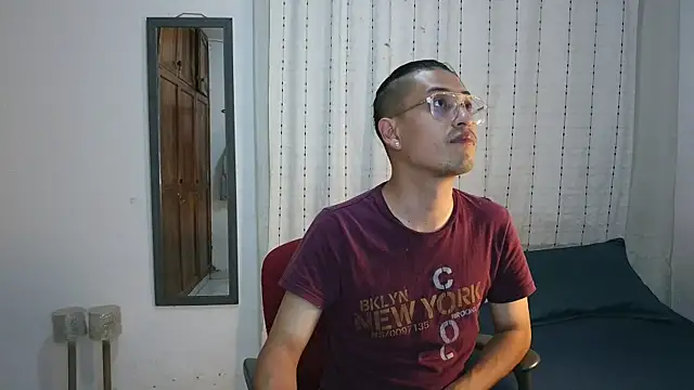 Snapshot of Orionferrer- chatting on 12.13.25 Orionferrer- online show from 12.13.25