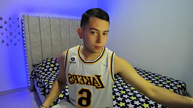 Snapshot of lunitayliam chatting on 12.21.24 lunitayliam online show from 12.21.24