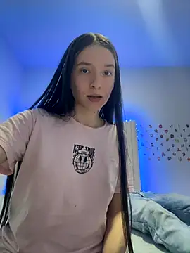 Snapshot of lunitayliam chatting on 09.26.25 lunitayliam online show from 09.26.25