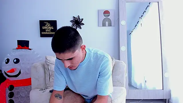 Snapshot of PhilipRich chatting on 12.23.24 PhilipRich online show from 12.23.24