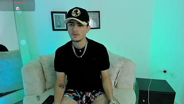 Snapshot of PhilipRich chatting on 01.17.25 PhilipRich online show from 01.17.25