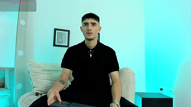 Snapshot of PhilipRich chatting on 01.24.25 PhilipRich online show from 01.24.25