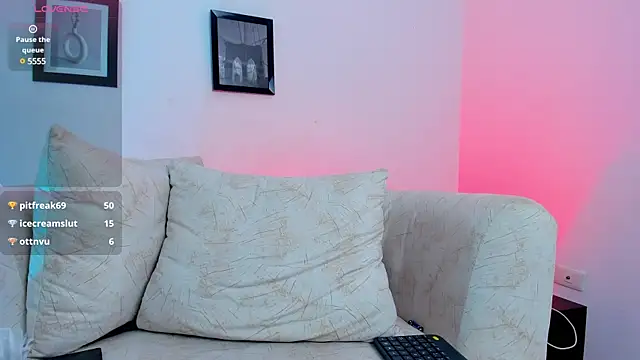 Snapshot of PhilipRich chatting on 01.26.25 PhilipRich online show from 01.26.25