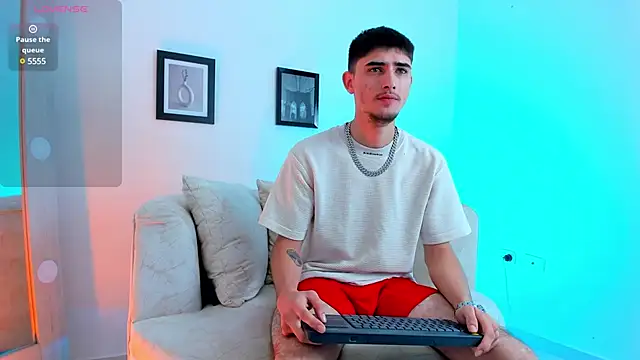 Snapshot of PhilipRich chatting on 02.03.25 PhilipRich online show from 02.03.25