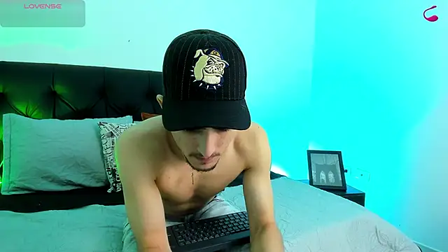 Snapshot of PhilipRich chatting on 02.24.25 PhilipRich online show from 02.24.25