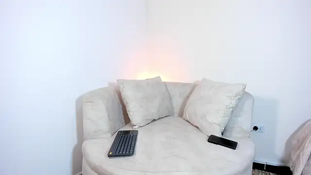 Snapshot of PhilipRich chatting on 09.09.25 PhilipRich online show from 09.09.25