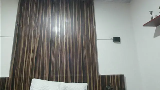 Snapshot of issa_soto_ chatting on 02.04.25 issa soto online show from 02.04.25