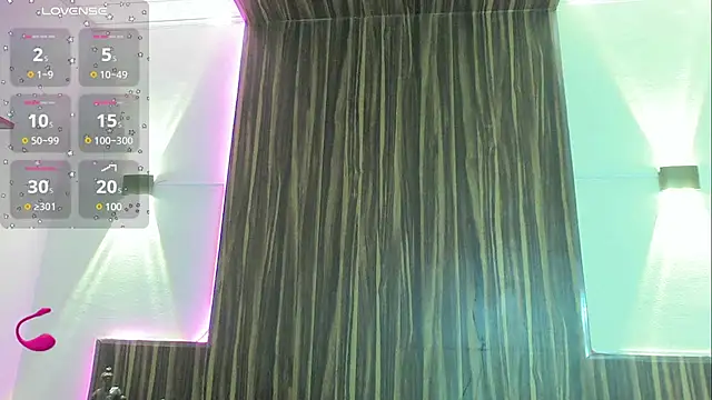 Snapshot of issa_soto_ chatting on 02.11.25 issa soto online show from 02.11.25