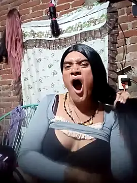 yovana13 online show from 09.29.25