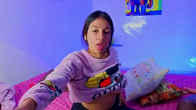 Luci And Sofi online show from 02.14.26