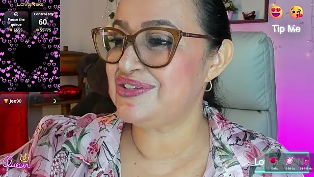 Gia Nahomi online show from 04.18.26