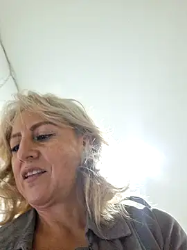 almaluna7 online show from 03.11.25