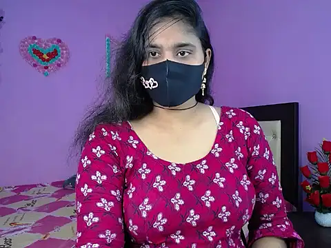 Hot Maleka online show from 02.15.26