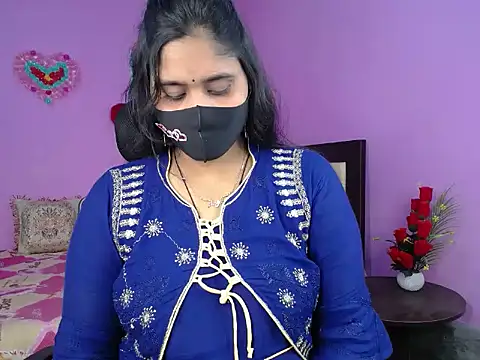 Hot Maleka online show from 02.22.26