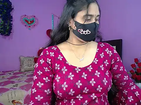 Hot Maleka online show from 02.27.26