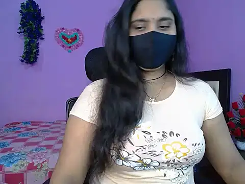 Hot Maleka online show from 04.12.26