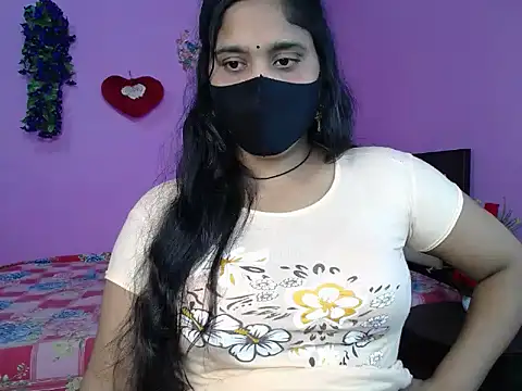 Hot Maleka online show from 04.19.26