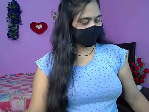 Hot Maleka online show from 04.23.26