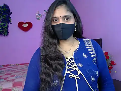 Hot Maleka online show from 04.27.26