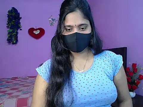 Hot Maleka online show from 04.29.26