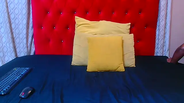 sexychocolatbox10 online show from 11.14.25