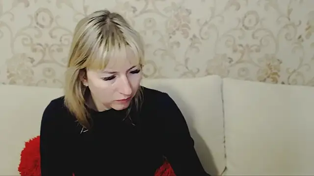Snapshot of Incredible_Ariela chatting on 01.06.25 Incredible Ariela online show from 01.06.25