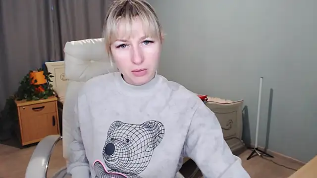 Snapshot of Incredible_Ariela chatting on 01.12.25 Incredible Ariela online show from 01.12.25