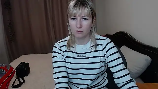 Snapshot of Incredible_Ariela chatting on 02.02.25 Incredible Ariela online show from 02.02.25