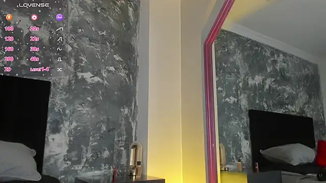 Snapshot of AuroraRojas chatting on 01.13.25 AuroraRojas online show from 01.13.25