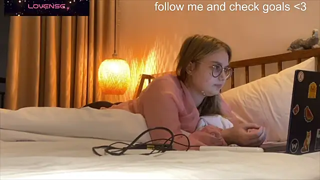 JacyWinslat online show from 12.14.25